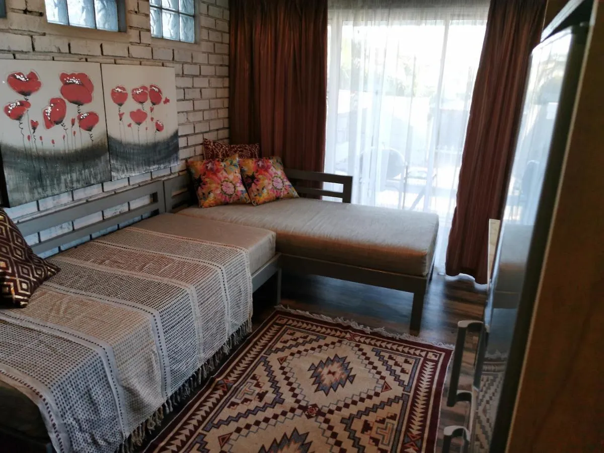 Homestay Tranquility Apartment Parow South Africa