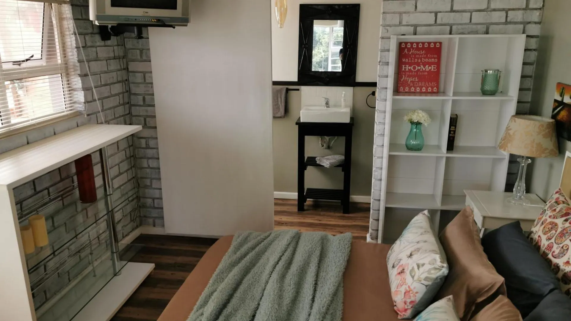 Tranquility Apartment Parow South Africa